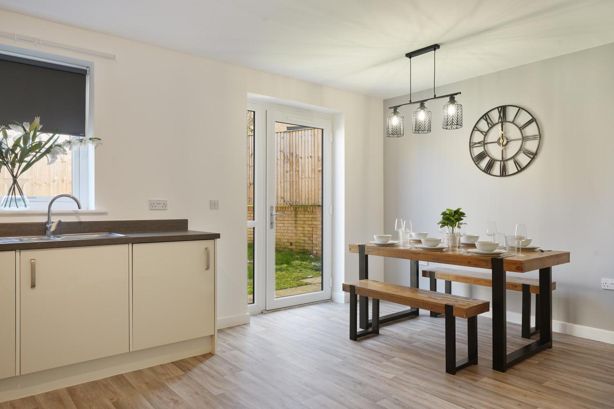 Mersey Way, Spacious 3 Bed Home, Close To Sheffield City Centre & Free Driveway Parking - Perfect For Workers, Groups & Families - Hosted By Stay Host Save Exterior photo