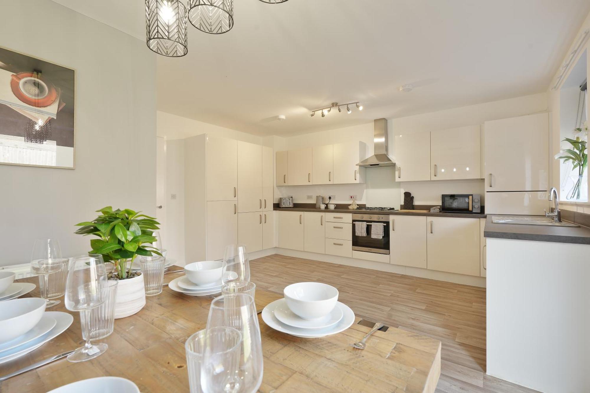 Mersey Way, Spacious 3 Bed Home, Close To Sheffield City Centre & Free Driveway Parking - Perfect For Workers, Groups & Families - Hosted By Stay Host Save Exterior photo